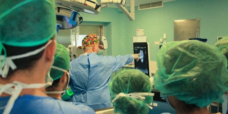 Los sindicatos culpan a la Consejería de Salud del riesgo de desaparición del servicio de Angiología y Cirugía Vascular de Huelva