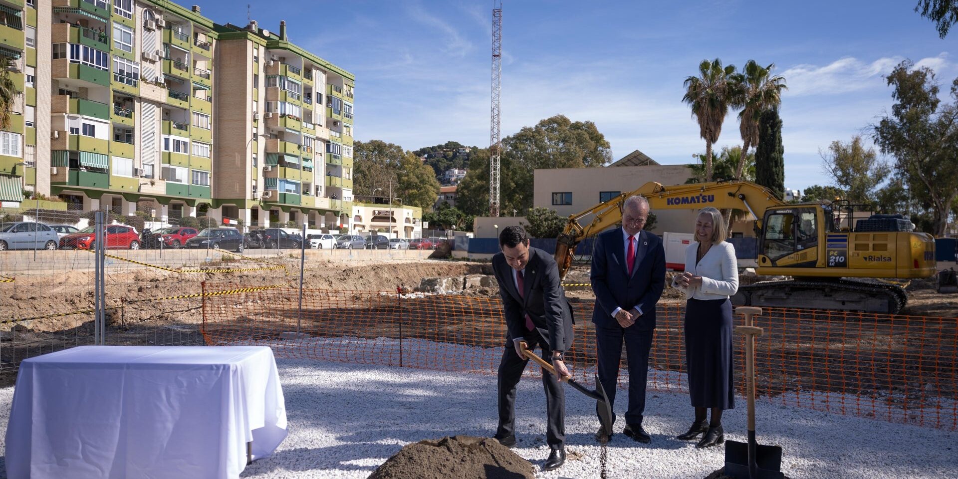 juanma-moreno-con-el-nuevo-centro-de-salud-de-el-palo-estamos-saldando-una-vieja-deuda Juanma Moreno: «Con el nuevo centro de salud de El Palo estamos saldando una vieja deuda»