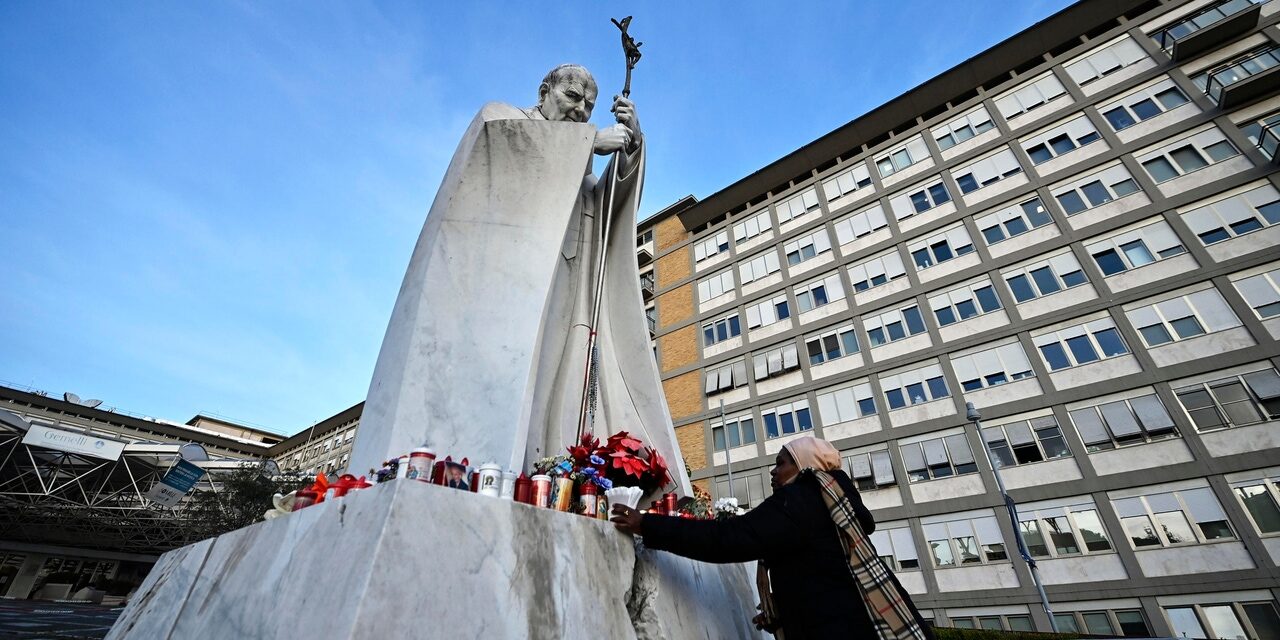 Última hora del estado de salud del Papa Francisco: novedades sobre su ingreso en el hospital