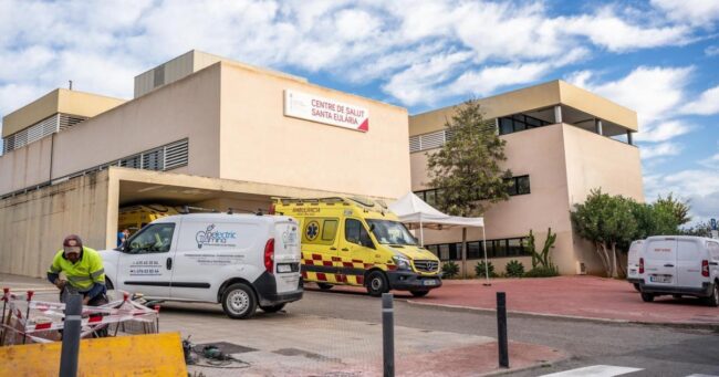 Salud señala que prioriza la movilidad de los profesionales con plaza en propiedad