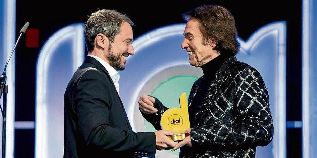 manuel-martos-da-la-ultima-hora-del-estado-de-salud-de-su-padre-raphael-tras-su-diagnostico-de-linfoma-cerebral-esto-es-lo-mas-importante-en-estos-momentos Manuel Martos da la última hora del estado de salud de su padre, Raphael, tras su diagnóstico de linfoma cerebral: "Esto es lo más importante en estos momentos"