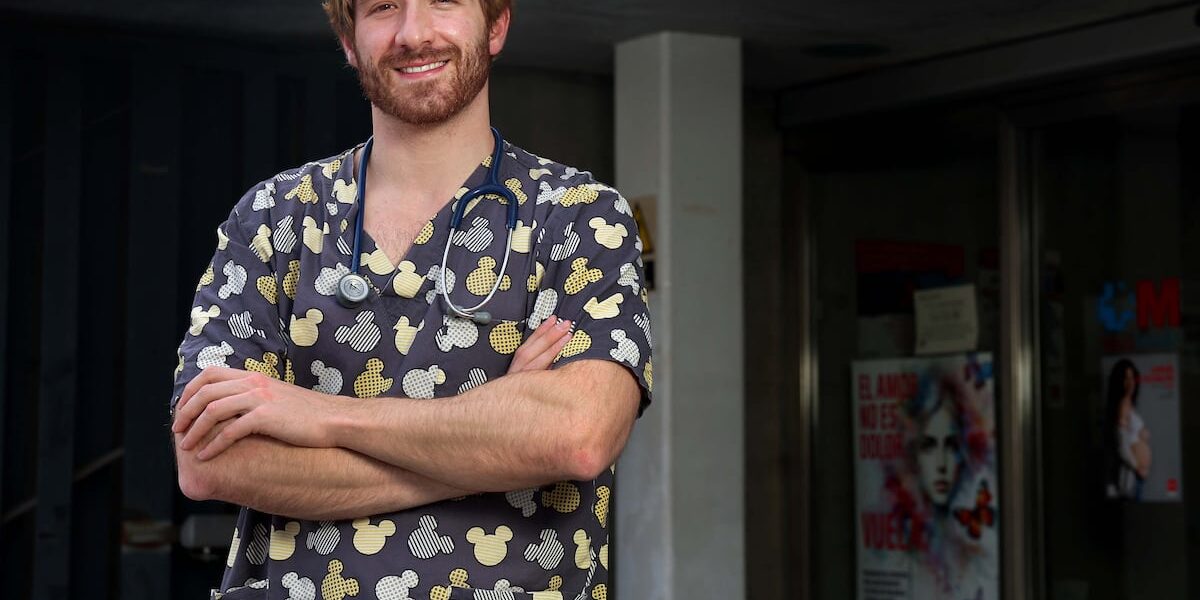 medicos-que-trabajan-en-la-publica-y-la-privada-aprovechamiento-de-talento-o-puerta-abierta-a-la-corrupcion Médicos que trabajan en la pública y la privada: ¿aprovechamiento de talento o puerta abierta a la corrupción?