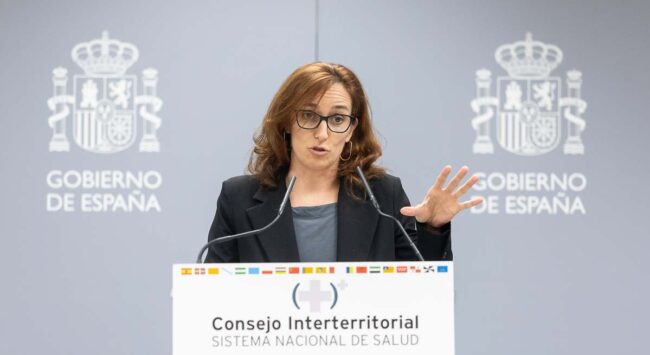 Mónica García carga contra el PP tras rechazar su Plan de Salud Mental: "La oposición se hace en el Congreso"