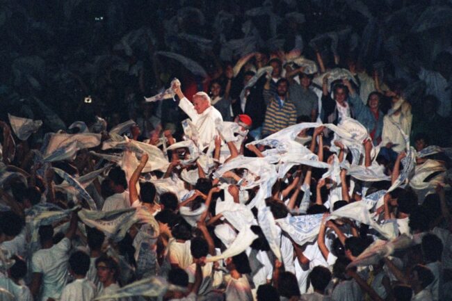 Los desafíos de salud de los Sumos pontífices: La historia detrás de un liderazgo en la vejez