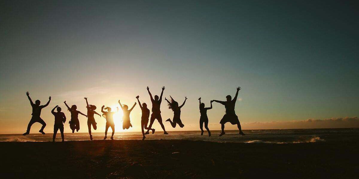 si-quieres-vivir-una-vida-mas-feliz-a-los-50-anos-y-tener-una-mejor-salud-mental-empieza-a-adoptar-estos-habitos-diarios Si quieres vivir una vida más feliz a los 50 años y tener una mejor salud mental, empieza a adoptar estos hábitos diarios